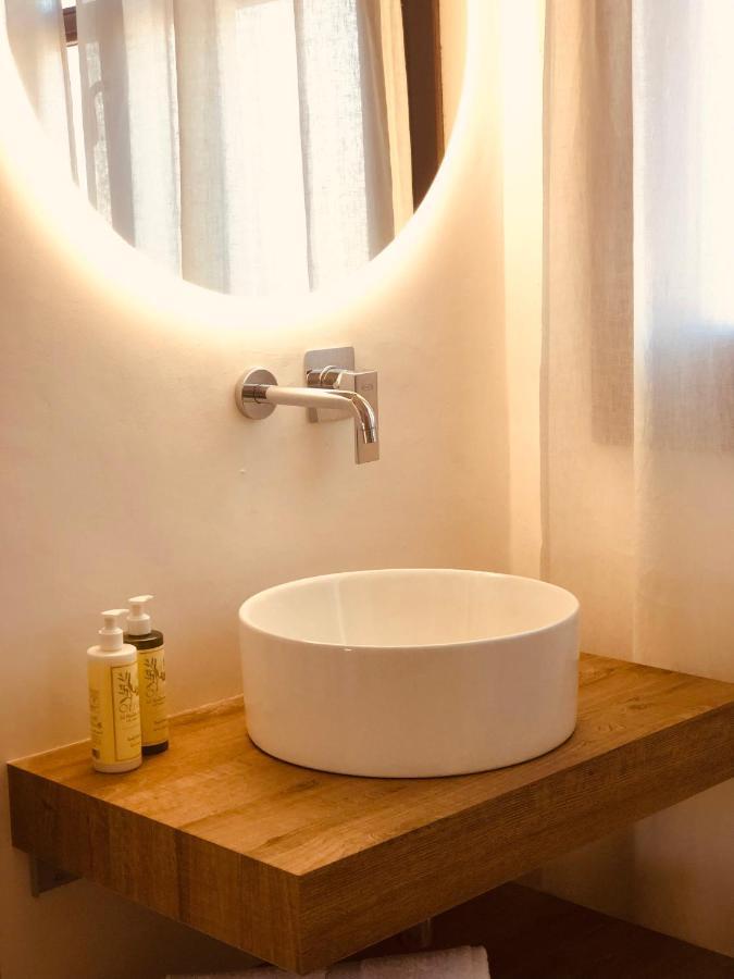 Il Borgo Boutique Rooms By Kasavacanze Loiri Porto San Paolo Exterior foto